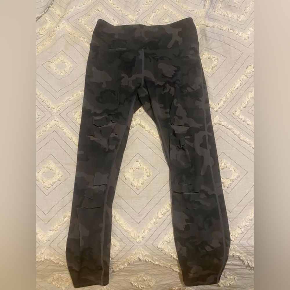 ZYIA camo slash legging